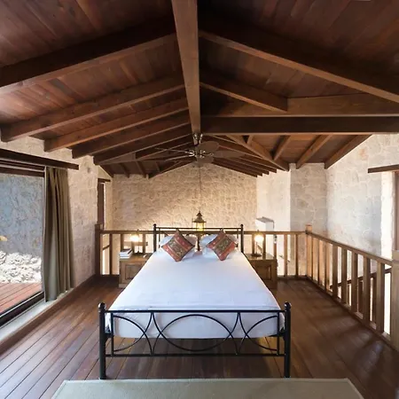 Korsan Tas Bahce Villa